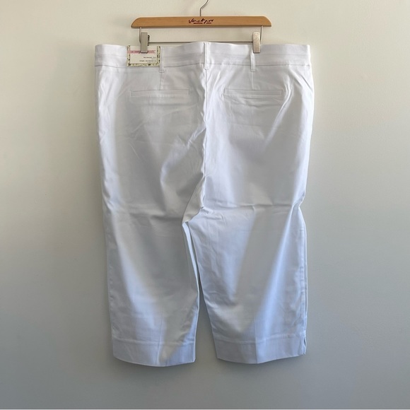LAST CHANCE - White Savvy Soft Capri - Picture 7 of 10
